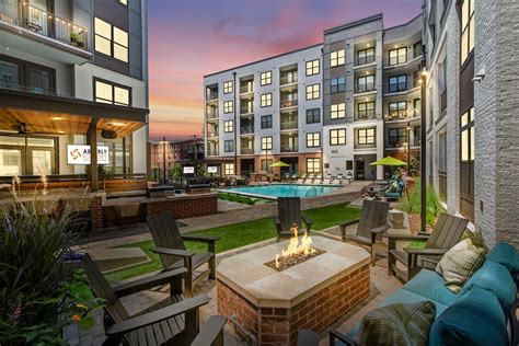 Nashville Apartments .
